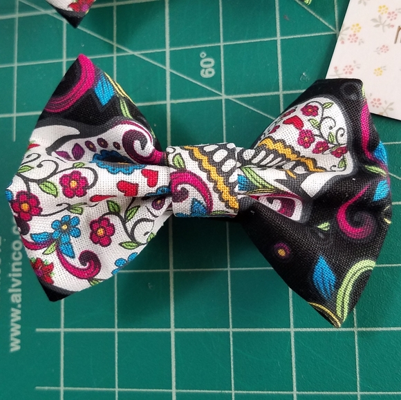 Set of 2 day of the dead alligator clips - Picture 4 of 5